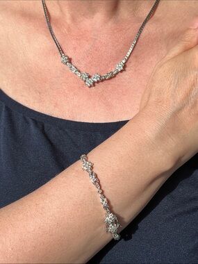 Silver-Tone High Quality Floral Crystal Necklace, Earrings & Bracelet Set